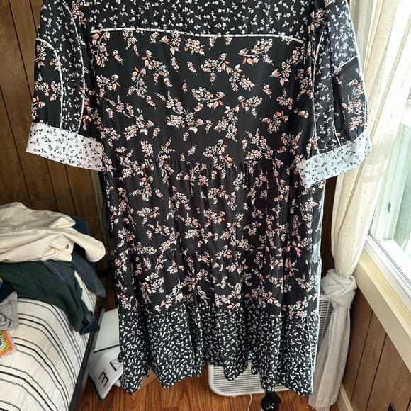 Ann Taylor Floral Dress - Picture 1 of 3